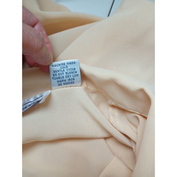 Vintage Impression Women Shirt Petite Medium Light Yellow Long Sleeve Button Up - Picture 6 of 6